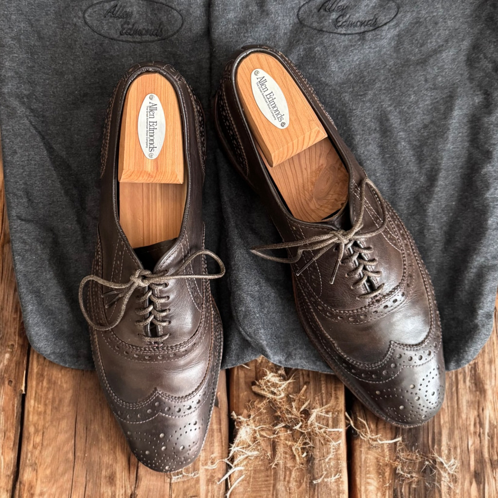 USA - Allen Edmonds Jefferson - Wingtip Oxford - Dark Brown - US 9D - Beautiful